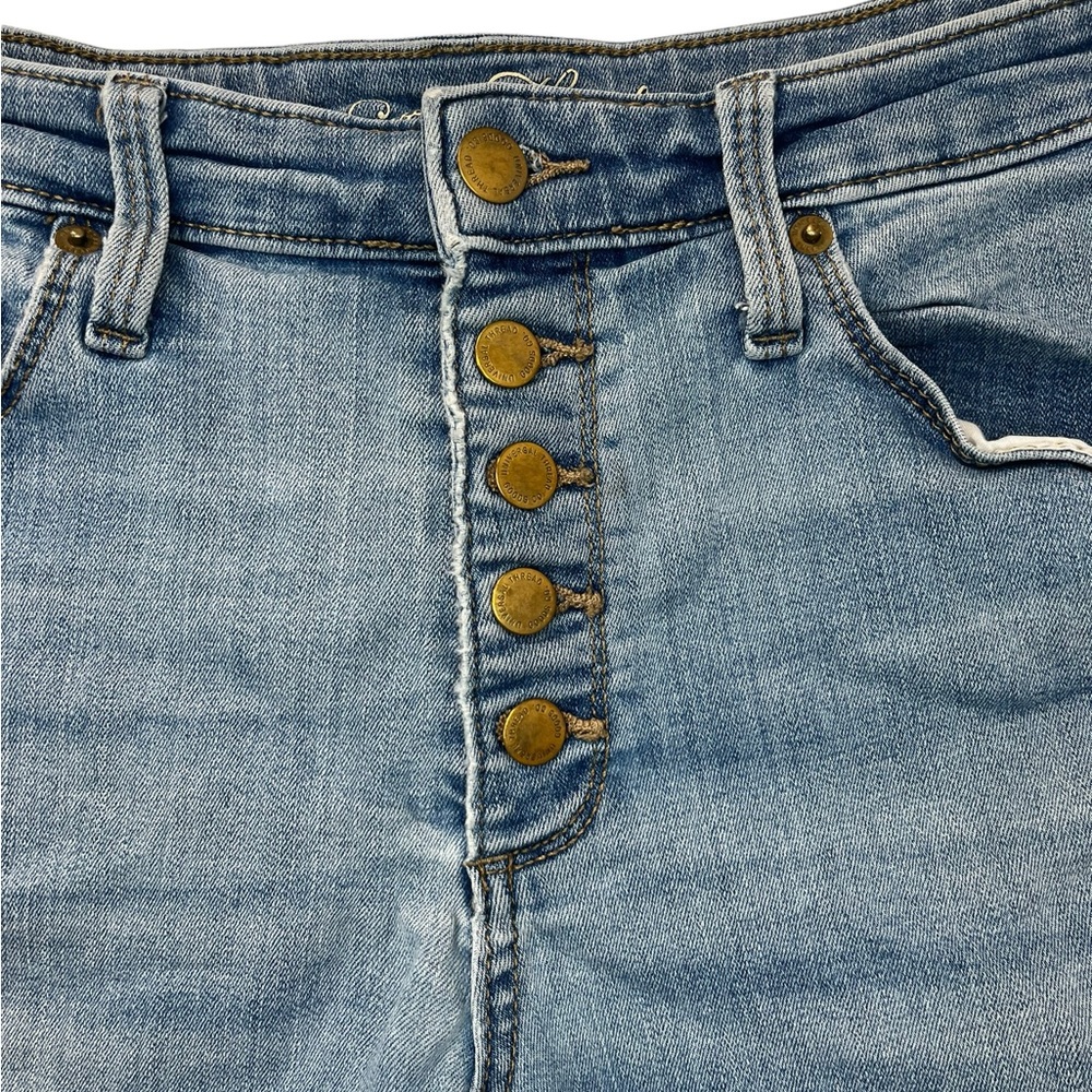 Universal Thread High Rise Button Fly Shorts - image 2
